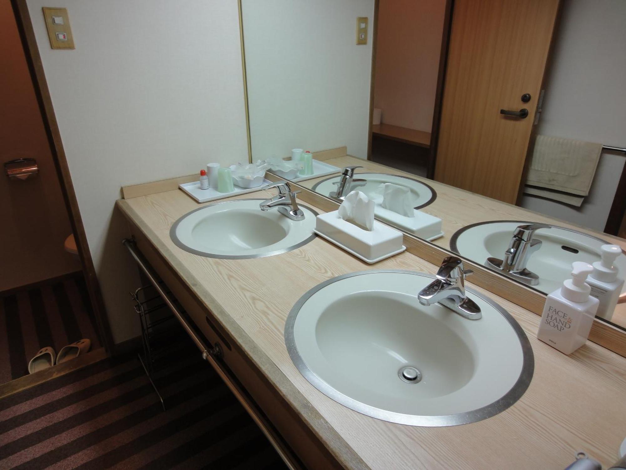 Miyajima Hotel Makoto Hacukaicsi Kültér fotó